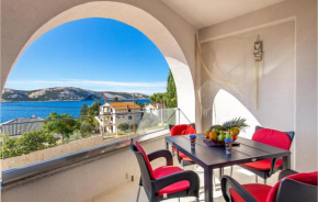 Stunning Apartment In Stara Novalja With Kitchen